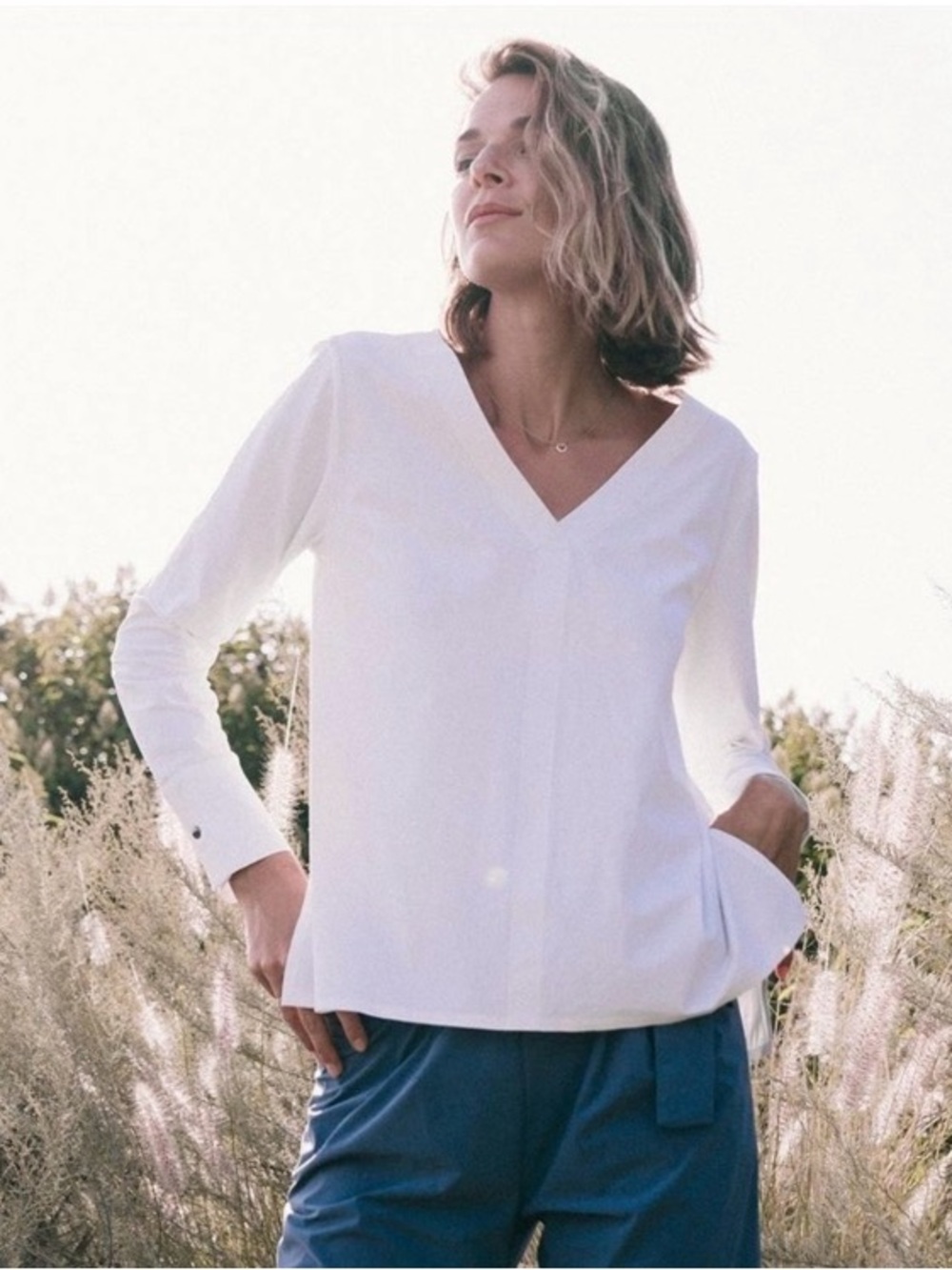 ADAY Elegant White V-Neck Tunic Something Tailored Top Professional Travel S